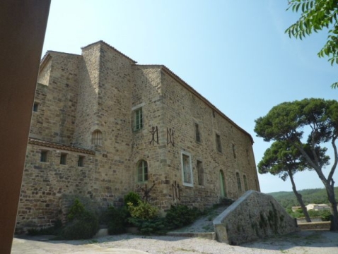 Corbières , château X° et XVIII°S.